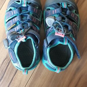 Toddler girl keen sandals